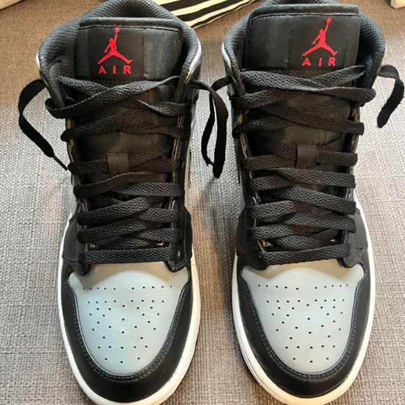Air Jordan 1 Mid Mens - Picture 5 of 7